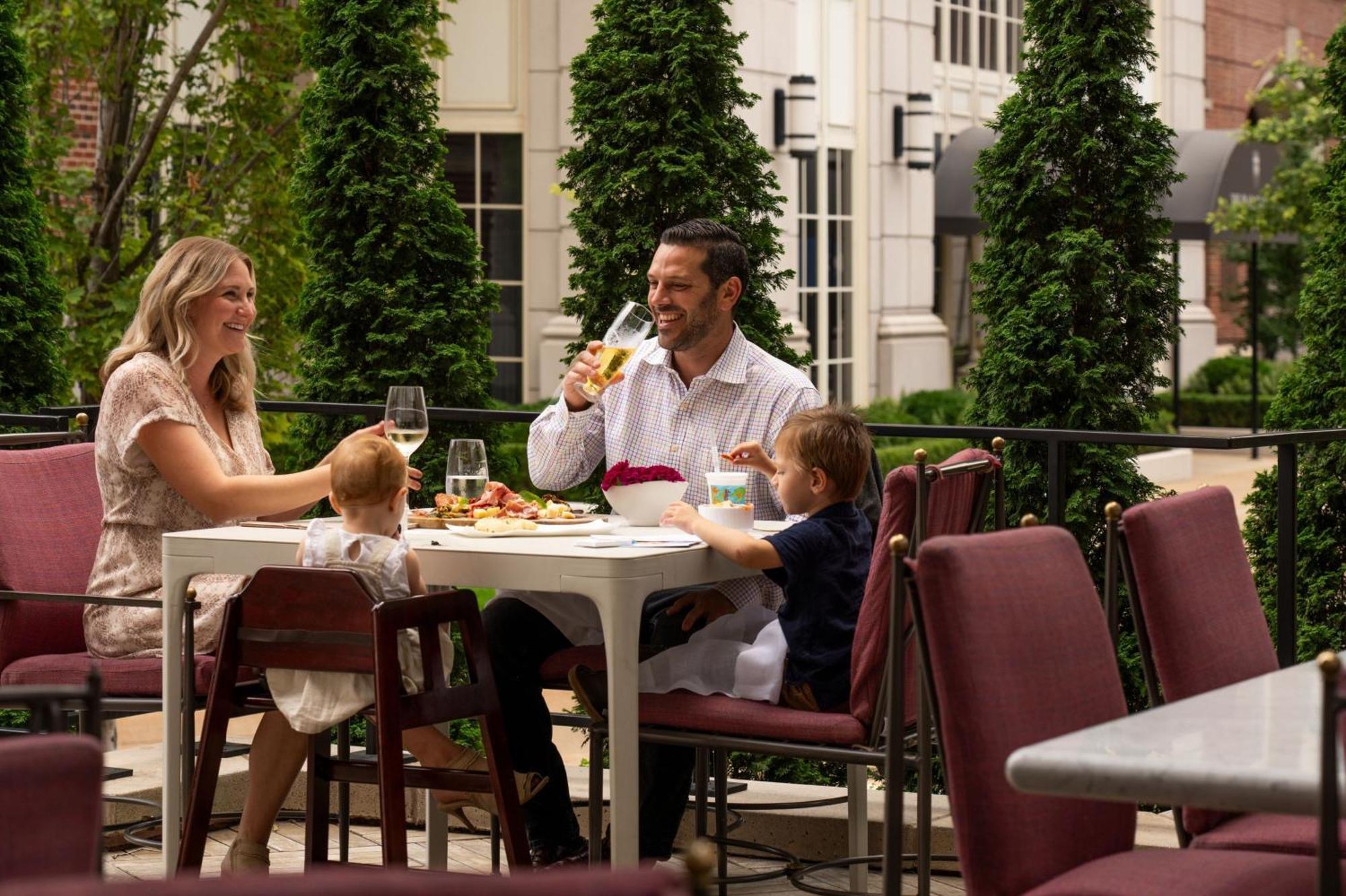 The Ritz-Carlton, St. Louis Hotel Clayton Ngoại thất bức ảnh